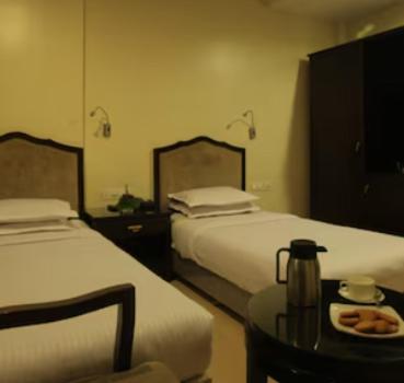 Hotel Ashoka, Pune Yerandwane Buitenkant foto