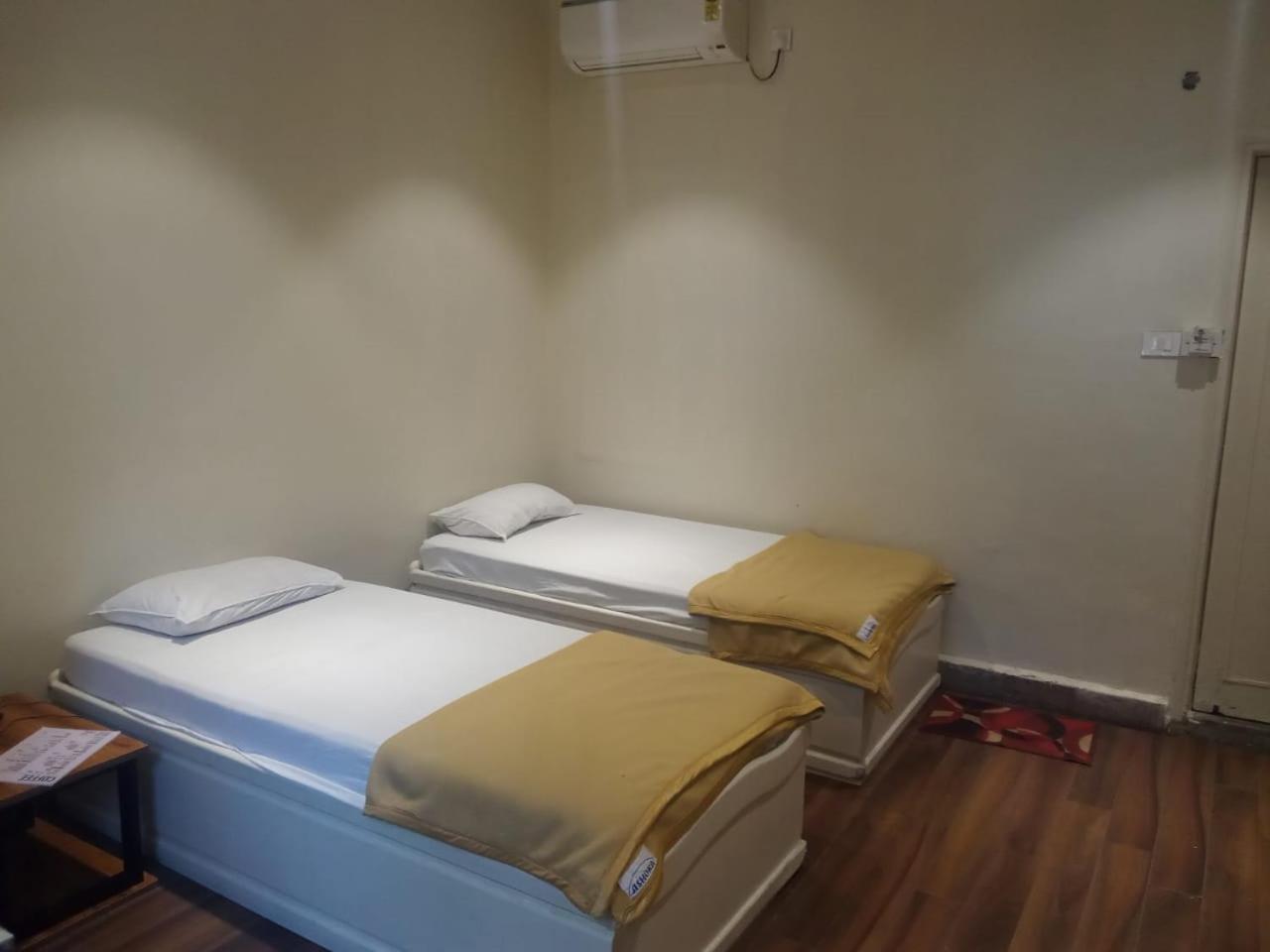 Hotel Ashoka, Pune Yerandwane Buitenkant foto